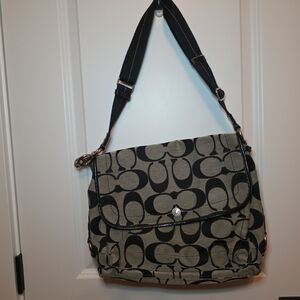 Coach Daisy Large Signature Messenger Bag F16557 Light Grey & Black